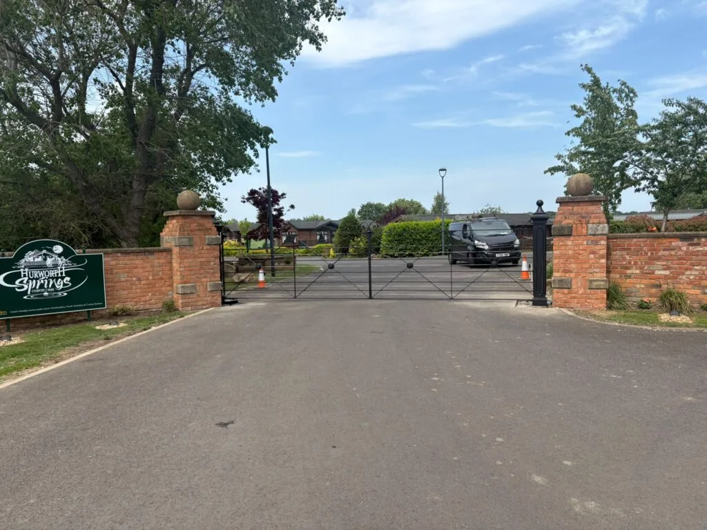 Automatic electric metal gate installed for Hurworth Springs Country Park